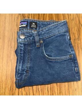 Patagonia Womens 26 Straight Slim Low Rise Dark Wash Blue Denim Jeans